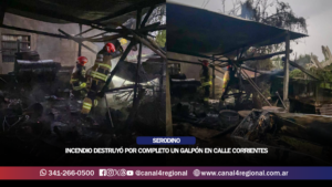 SERODINO: INCENDIO DESTRUYÓ POR COMPLETO UN GALPÓN EN CALLE CORRIENTES