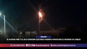 ROLDÁN: EL INTENSO FRÍO Y EL ALTO CONSUMO ELÉCTRICO HABRÍAN PROVOCADO EL INCENDIO DE CABLES EN UN POSTE DE LA EPE