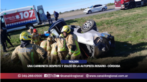 ROLDÁN: UNA CAMIONETA DESPISTÓ Y VOLCÓ EN LA AUTOPISTA ROSARIO – CÓRDOBA DEJANDO DOS PERSONAS HOSPITALIZADAS